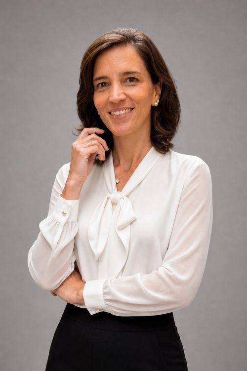 Lívia Aguilera — Especialista em Gestão para Dentistas